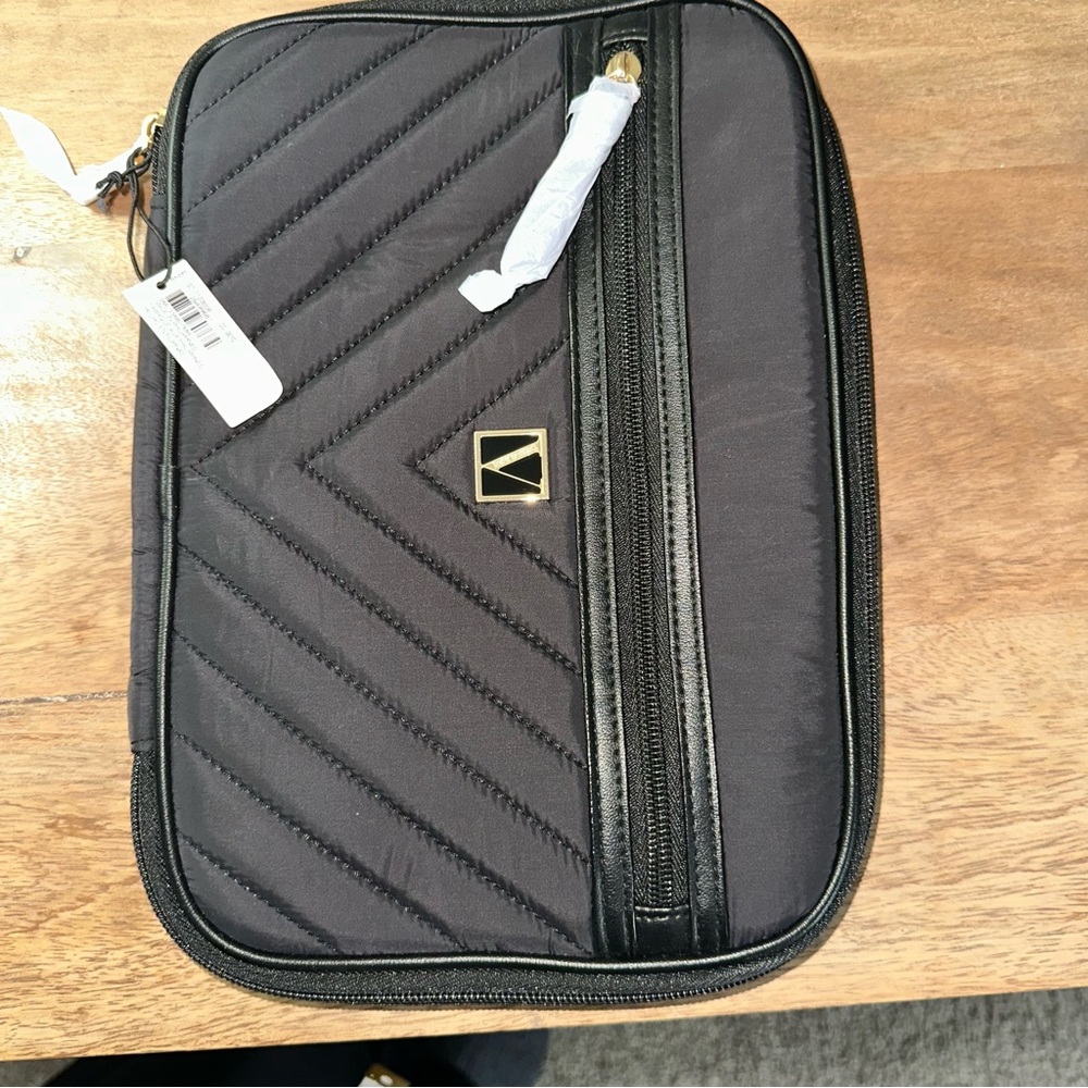 Victoria’s Secret cord and electronic organizer